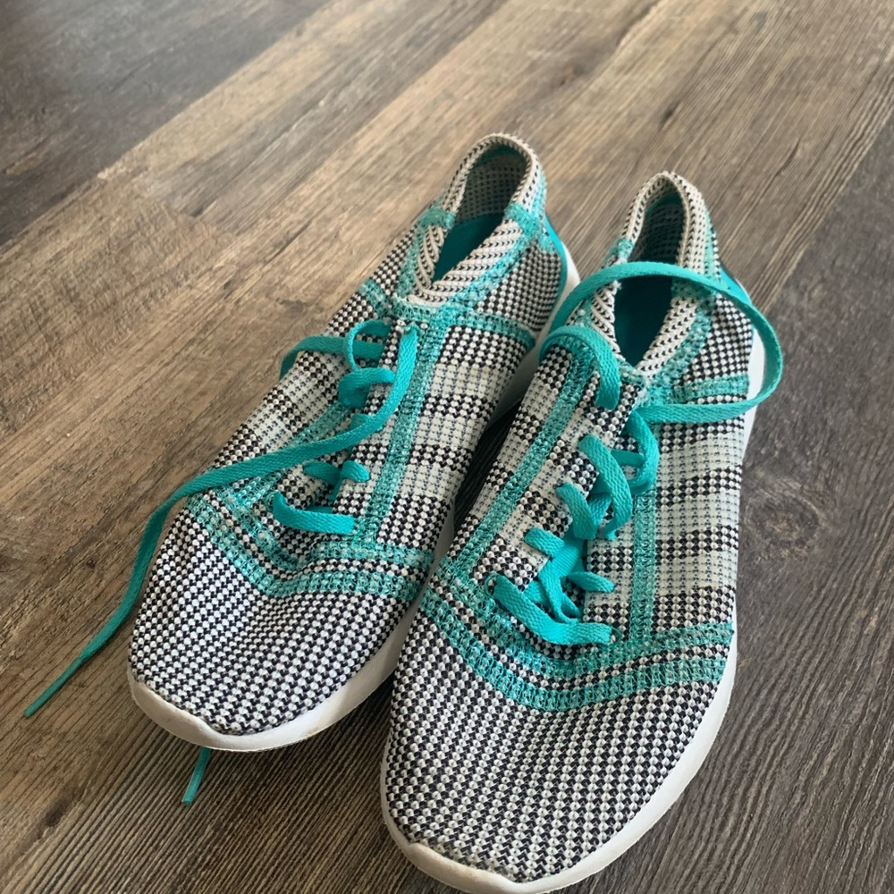 adidas Black and Teal Women's mesh Sneakers running athletic shoes
